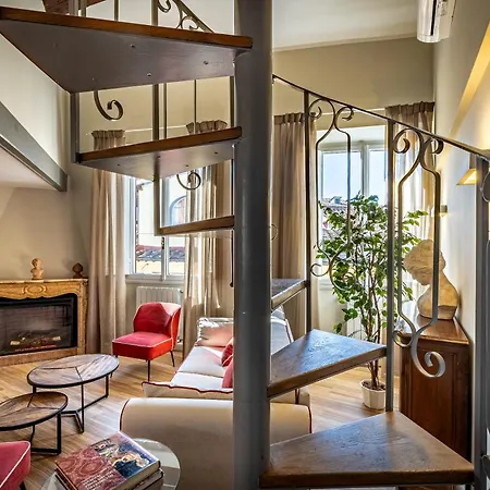 Yid Penthouse In Santa Croce