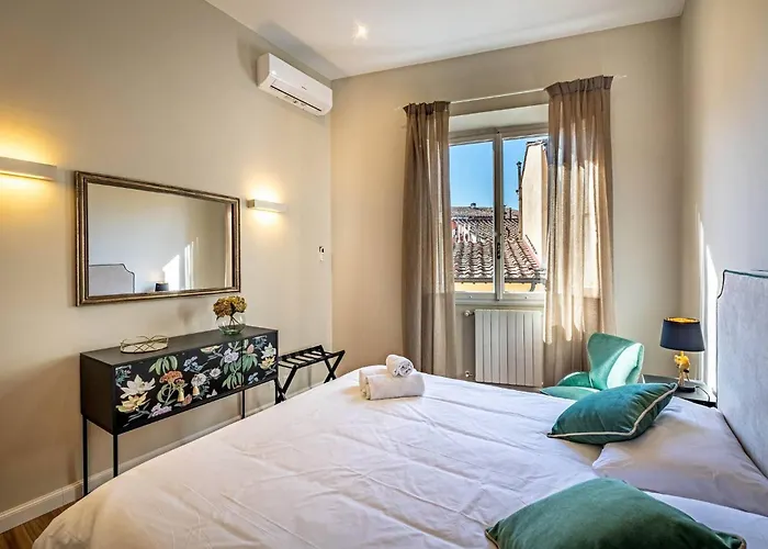 Yid Penthouse In Santa Croce